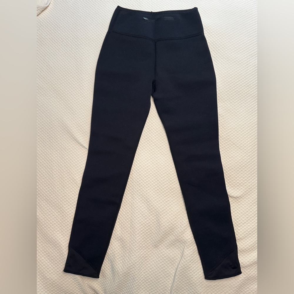 Zaggora New Hot Pants Capri - Black - Weight Loss Leggings NWOT - Picture 2 of 5